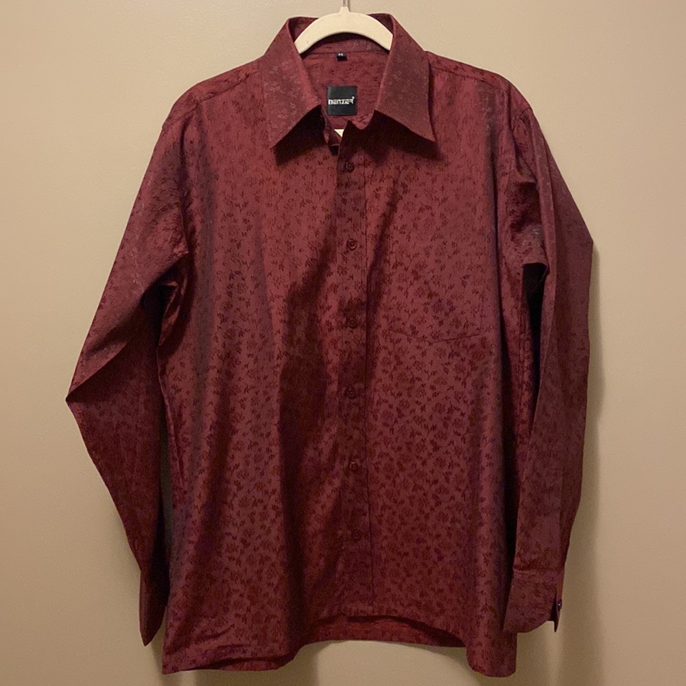 NWOT Benzer Maroon Embroidered Dress Shirt sz M 39cm